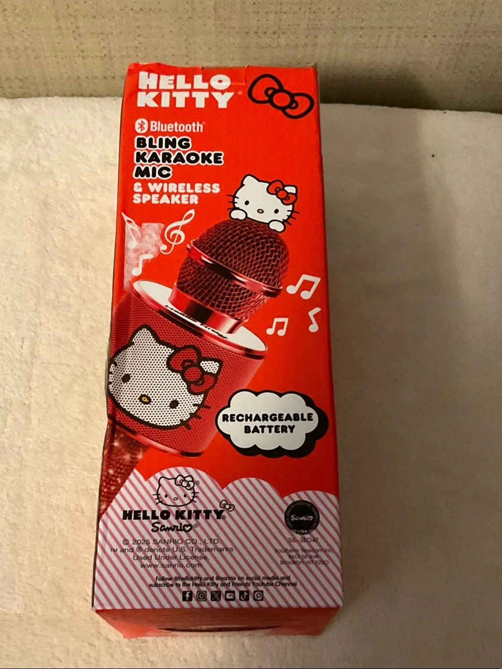 Sanrio Hello Kitty Red Party Singing Microphone Packaging